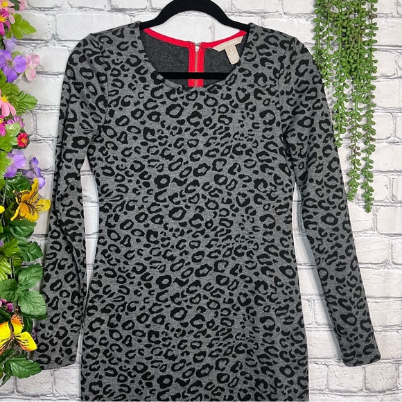 ₽💙2/$40💙Banana Republic Leopard Printed Long Sleeve Dress Size 2/XS - Picture 4 of 16
